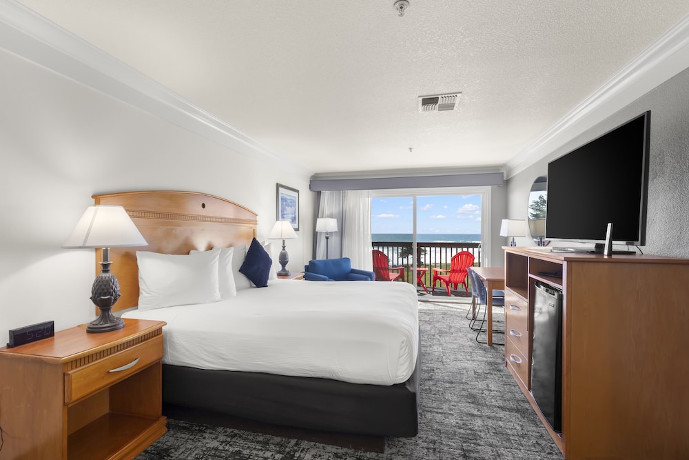 King Bed with Ocean View