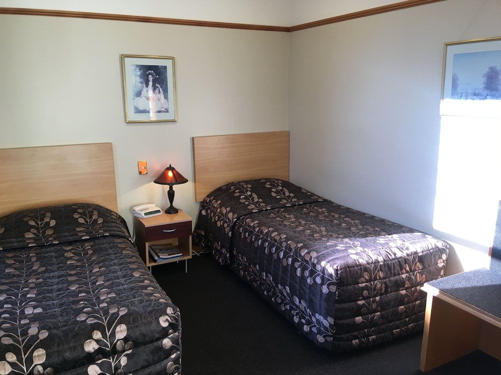 Standard Twin Room photo 1
