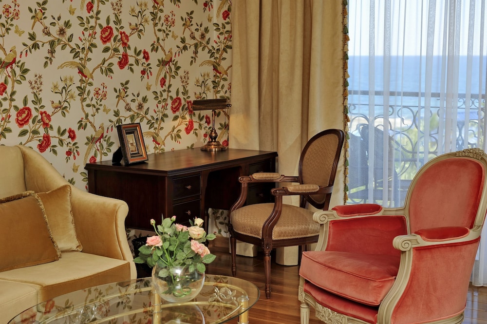 Suite, Sea View thumbnail 6