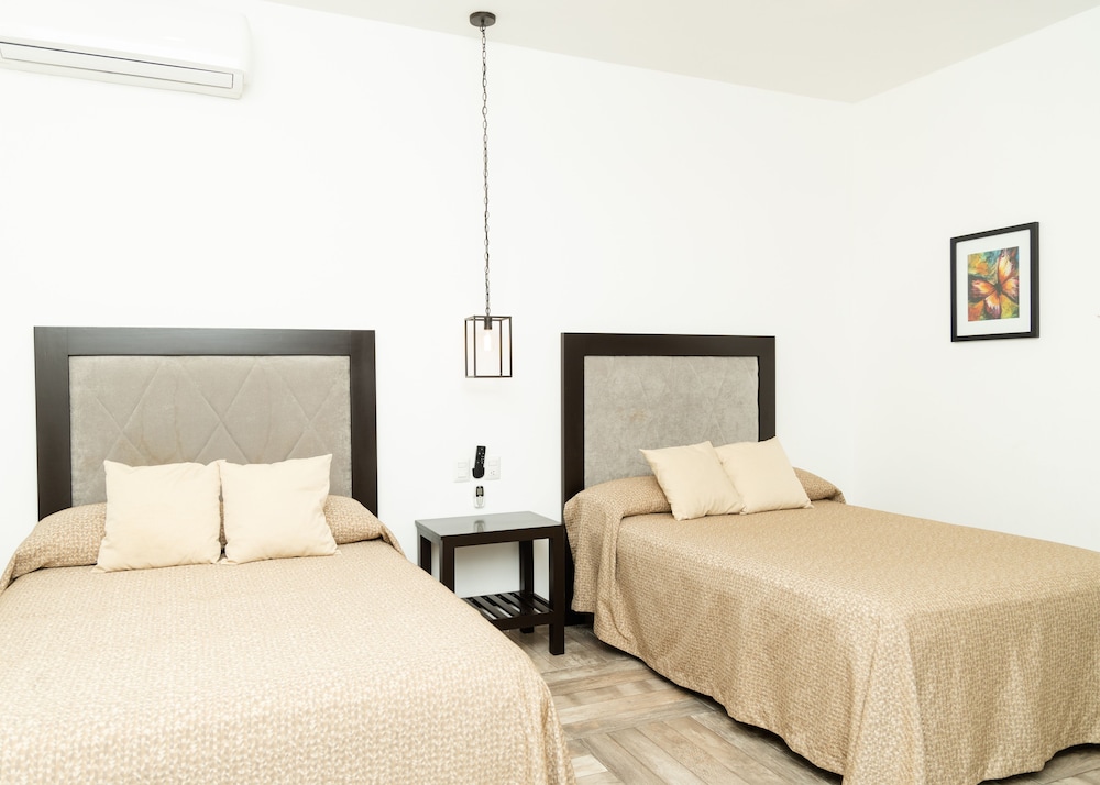 Deluxe Double Room, 1 Bedroom, Garden View, Ground Floor photo 2
