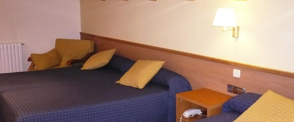 Family Quadruple Room photo 2