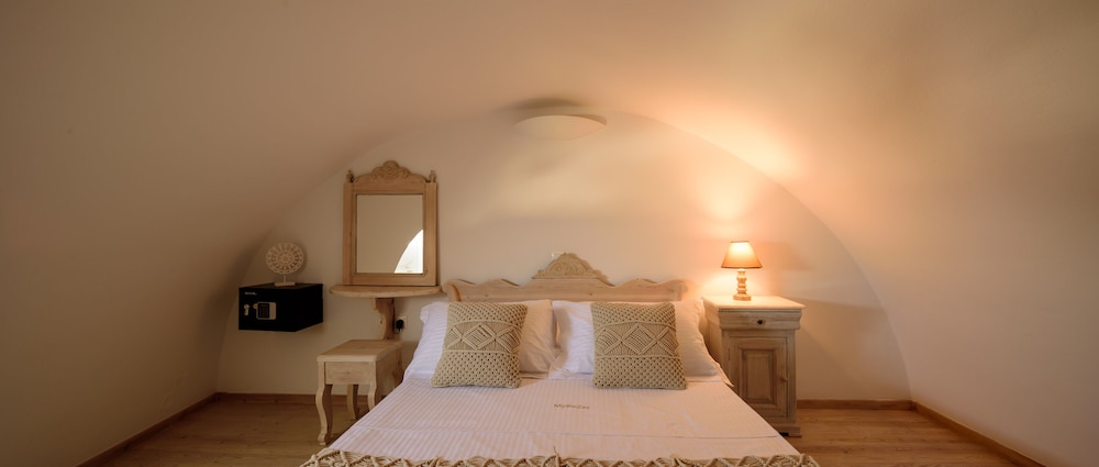 Maisonette with Sea View & Caldera View