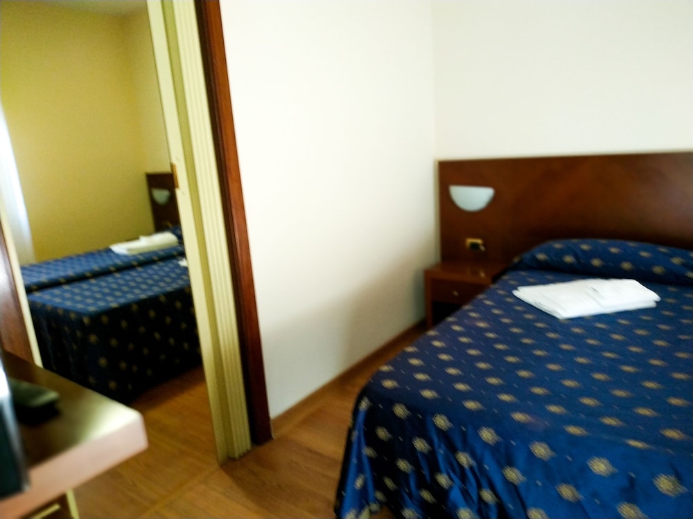 Quadruple Room, Connecting Rooms