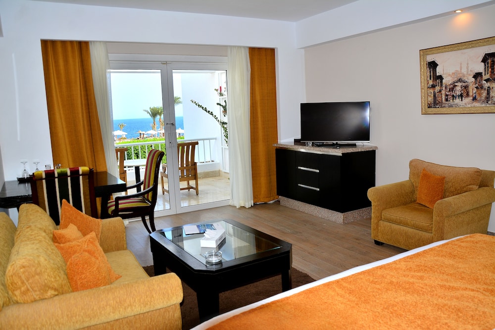 Junior Suite, Beachfront photo 2