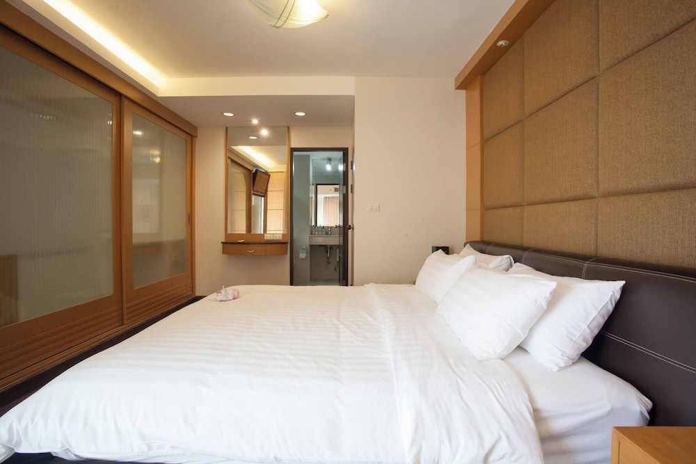 Apartment, 2 Bedrooms, Accessible, Balcony photo 3