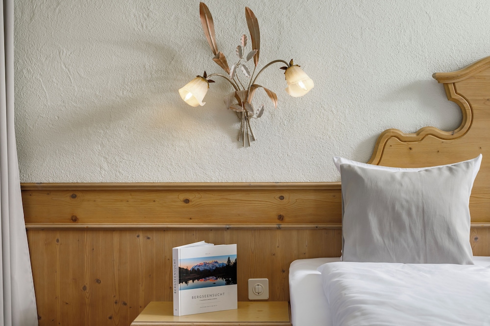 Double Room, Lake View - Photo 2