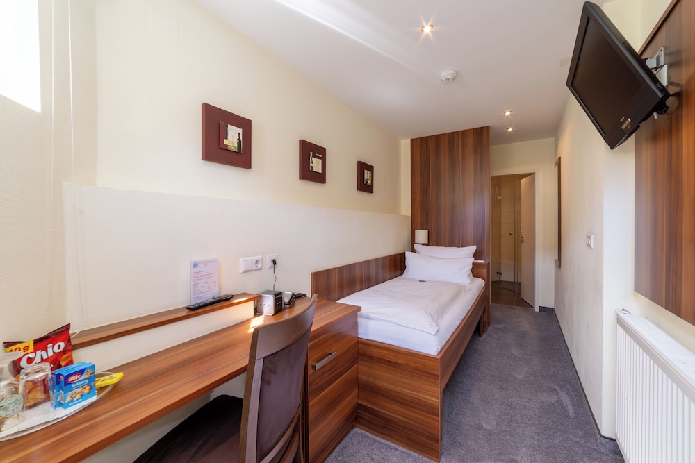 Economy Single Room, 1 Twin Bed, Garden Area photo 1