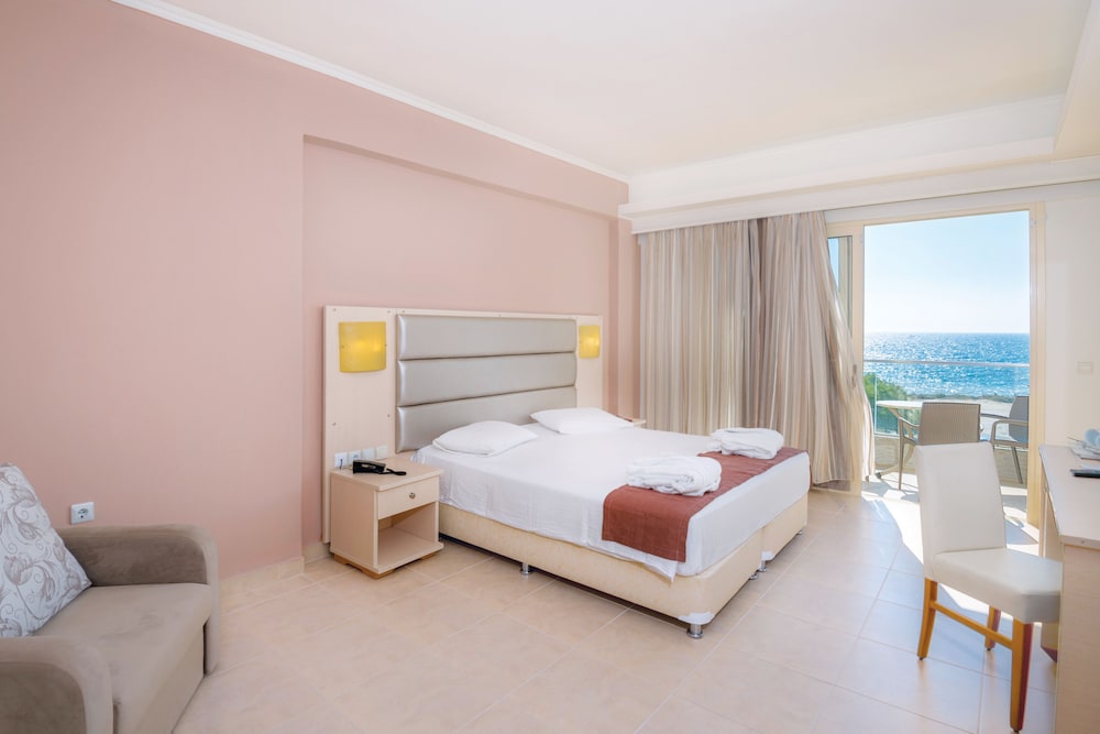 Deluxe Double Room, Sea View photo 2