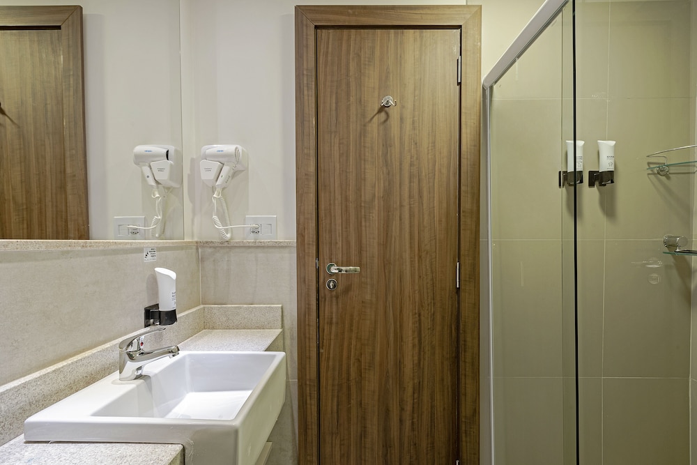 Standard Double Room - Photo 3