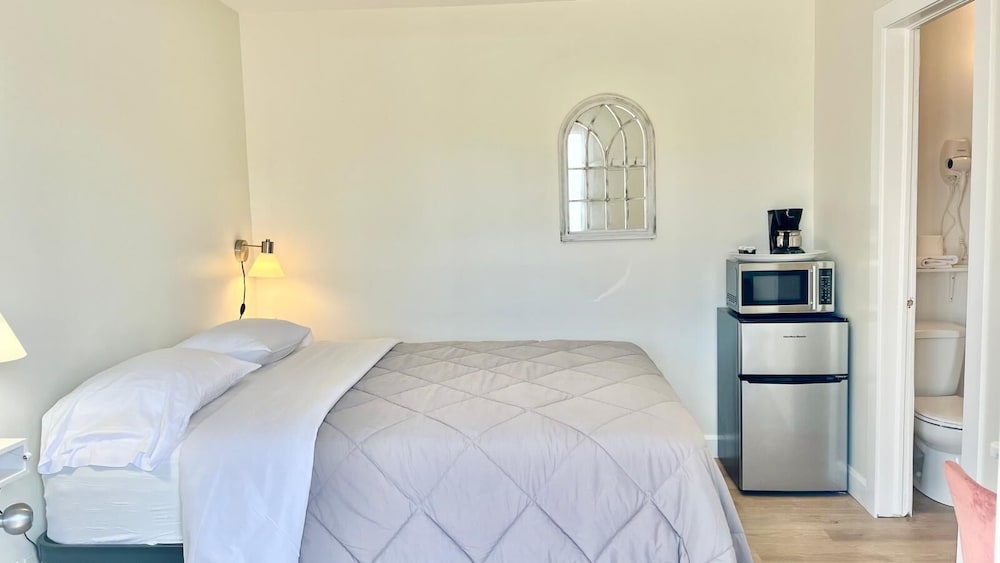 Junior Single Room, Garden Area