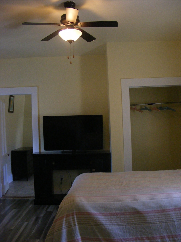 House, 5 Bedrooms photo 1