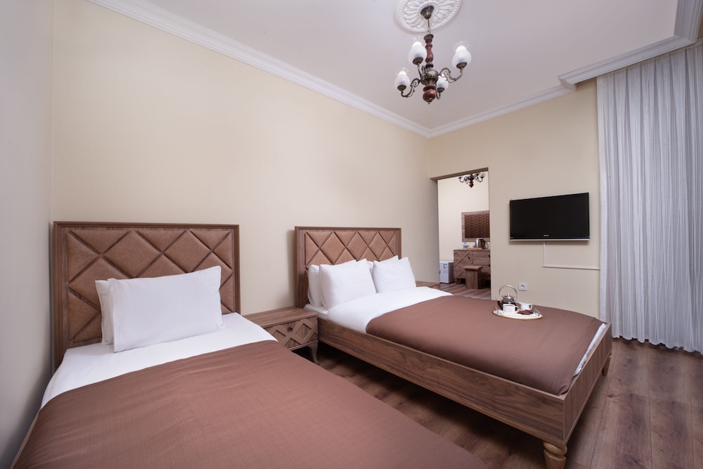 Triple Room With Balcony photo 2