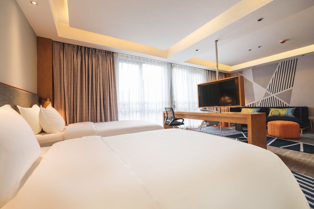 Suite, 2 Twin Beds