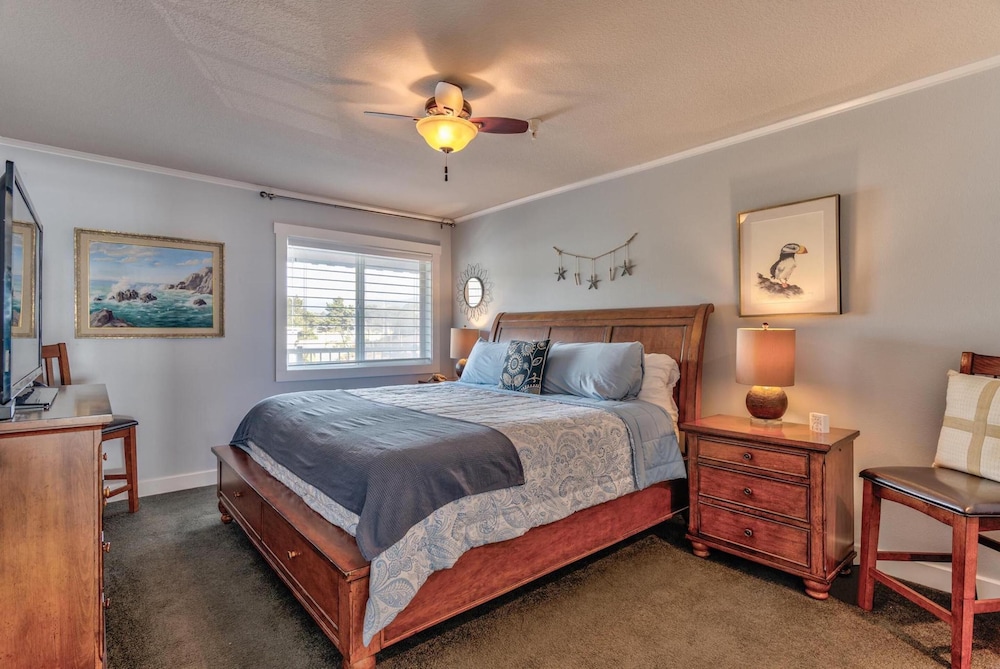 Premium Condo, 1 Bedroom, Kitchen, Beach View photo 2