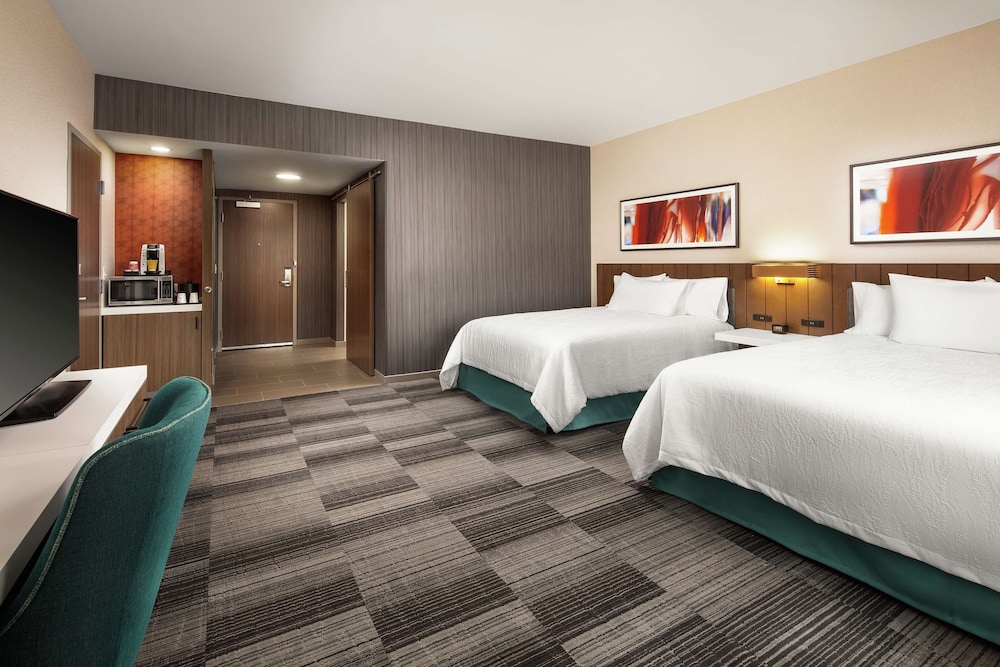 Room, 2 Queen Beds, Accessible (Roll-In Shower) - Photo 2