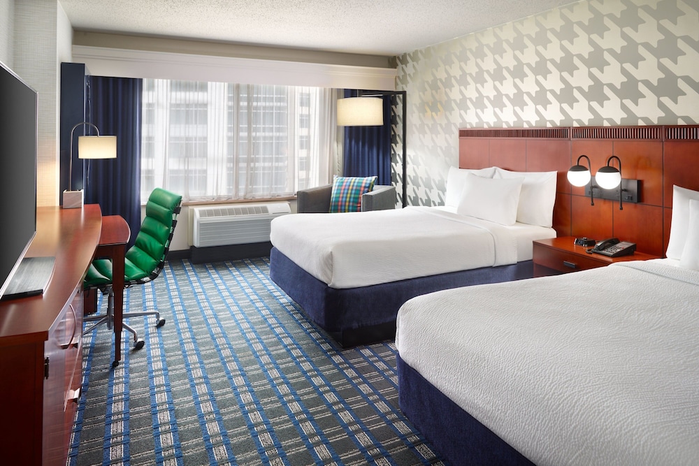 Deluxe Room, 2 Double Beds (Mobility Accessible, Roll-In Shower) photo 1