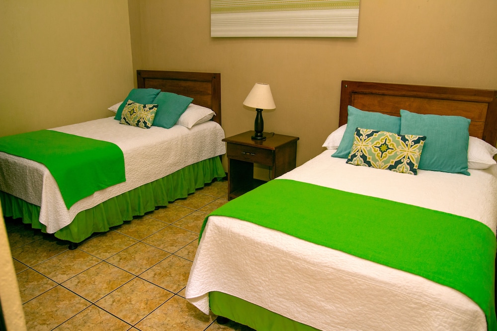 Standard Room, 2 Bedrooms photo 3