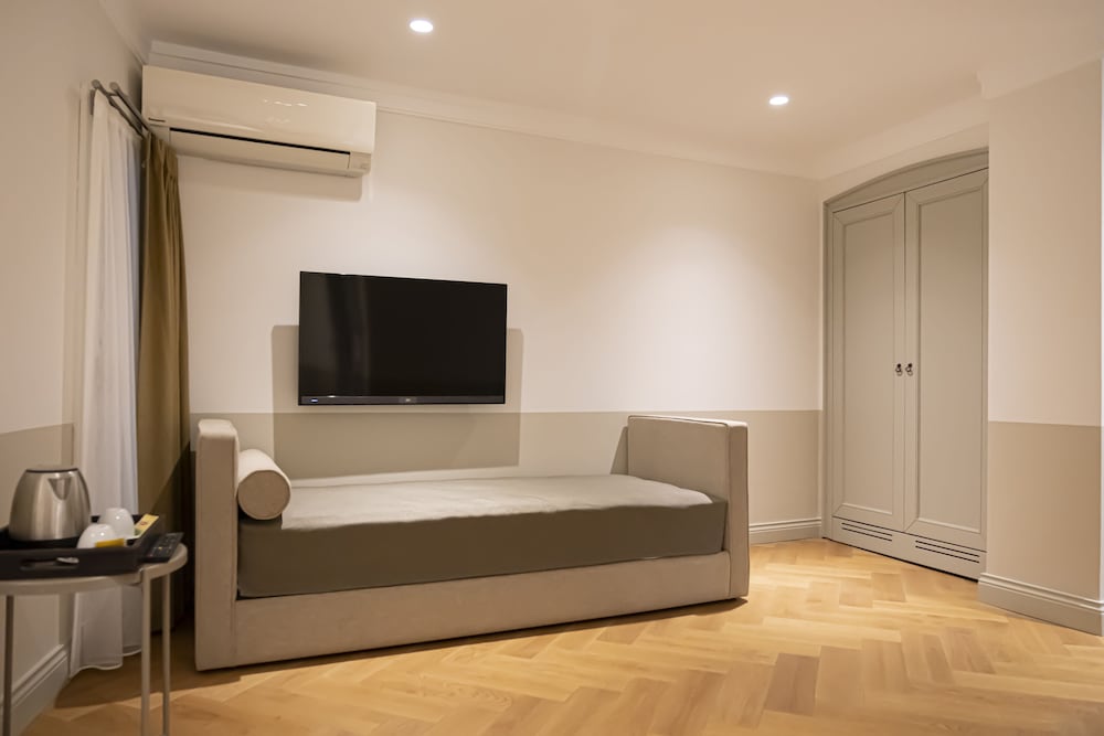 Superior Double Room - Basement photo 2