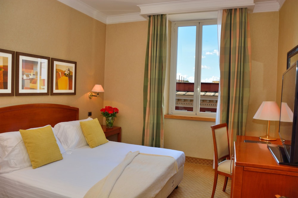 Classic Double or Twin Room photo 3