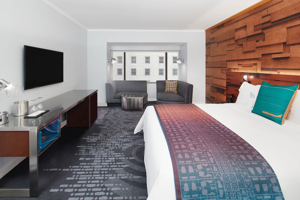 Standard Room, 1 King Bed - Photo 1