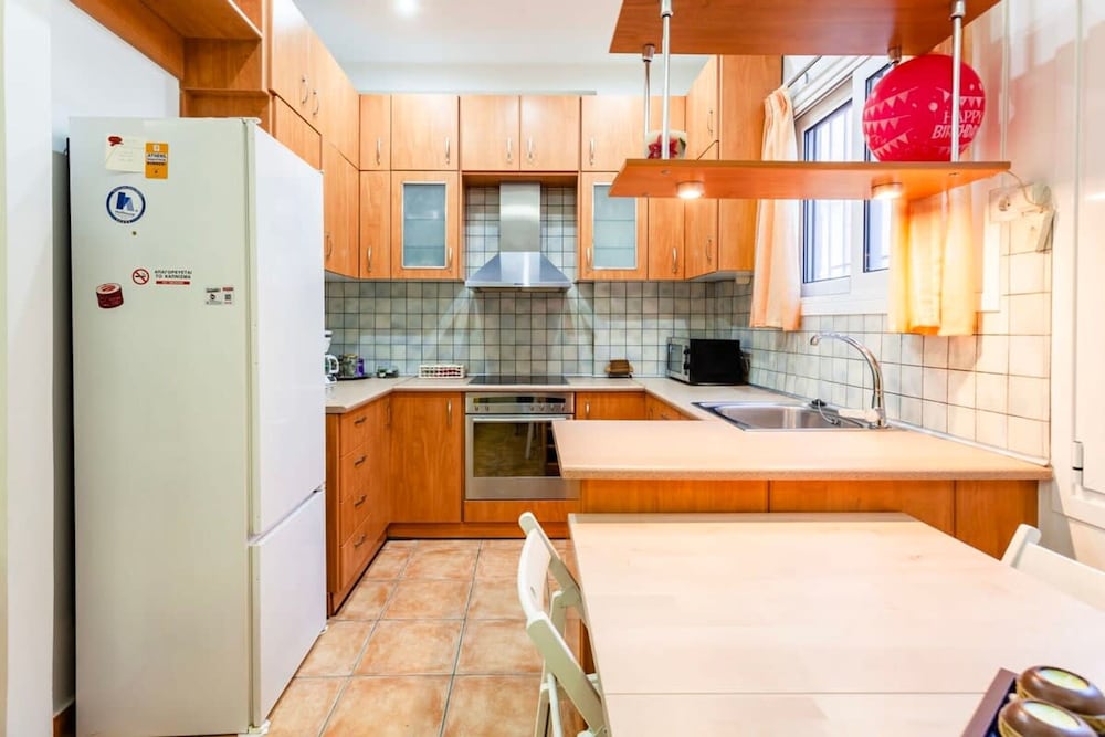 Apartment photo 2
