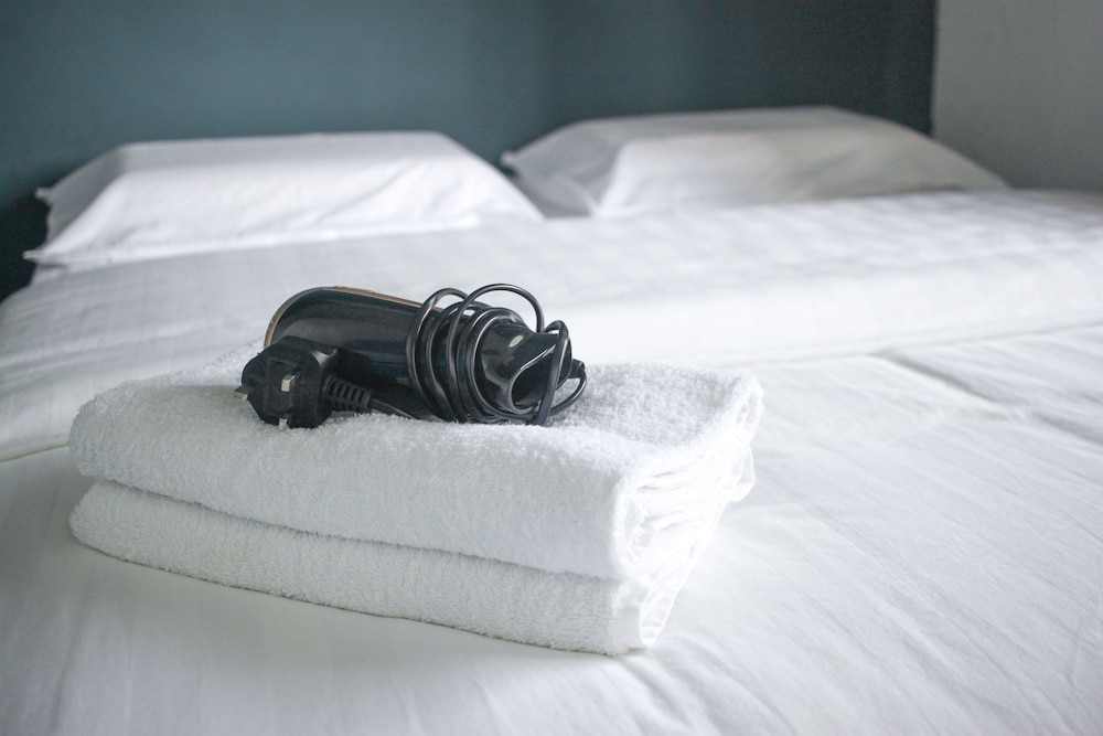 Deluxe Room, 1 Queen Bed, Private Bathroom photo 1