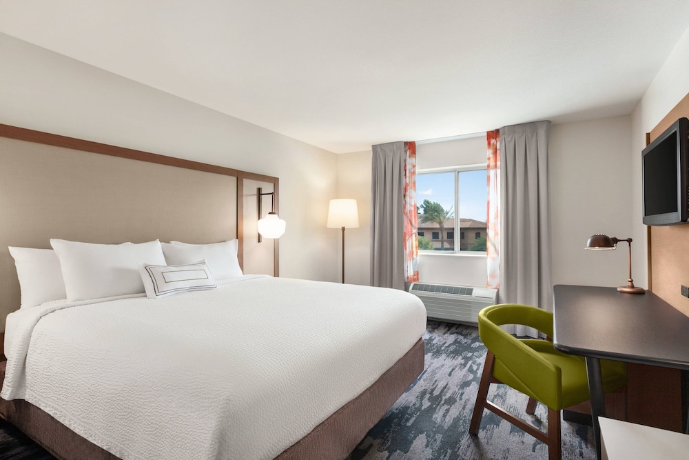 Room, 1 King Bed (Mobility/Hearing Access, Roll-In Shwr) - Photo 1