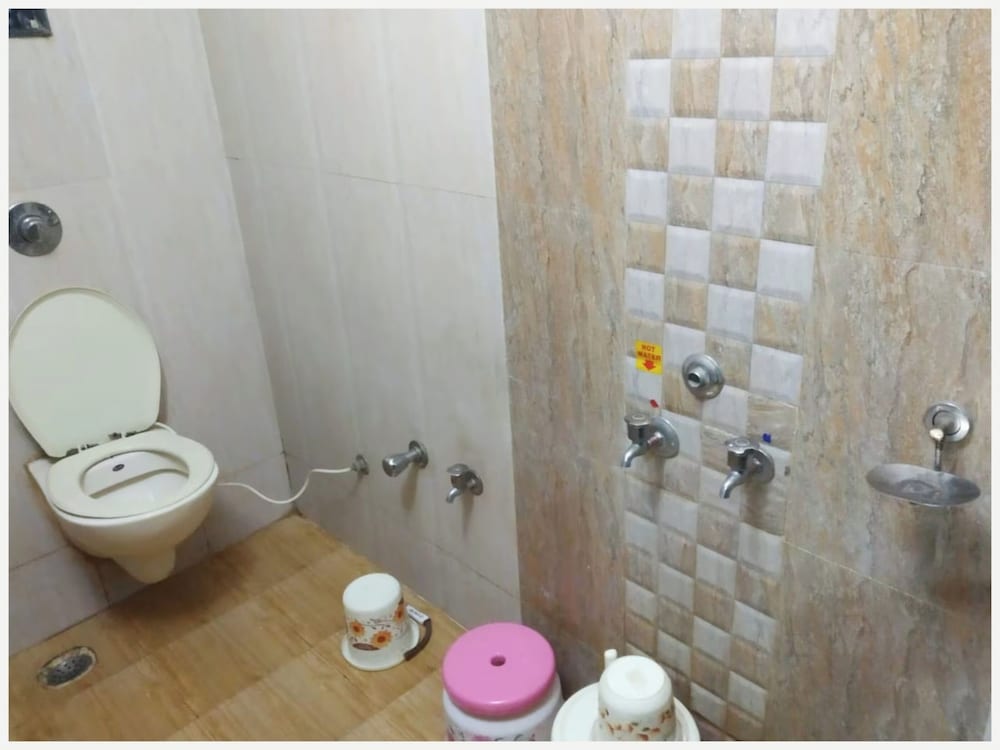 Deluxe Triple Room photo 3