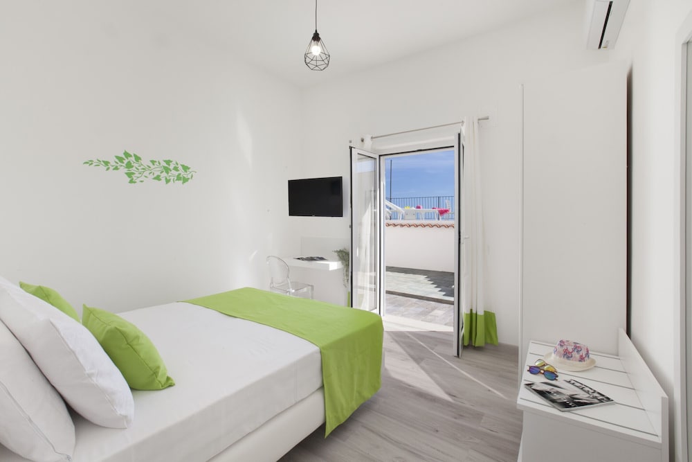 House, 2 Bedrooms, Smoking, Terrace