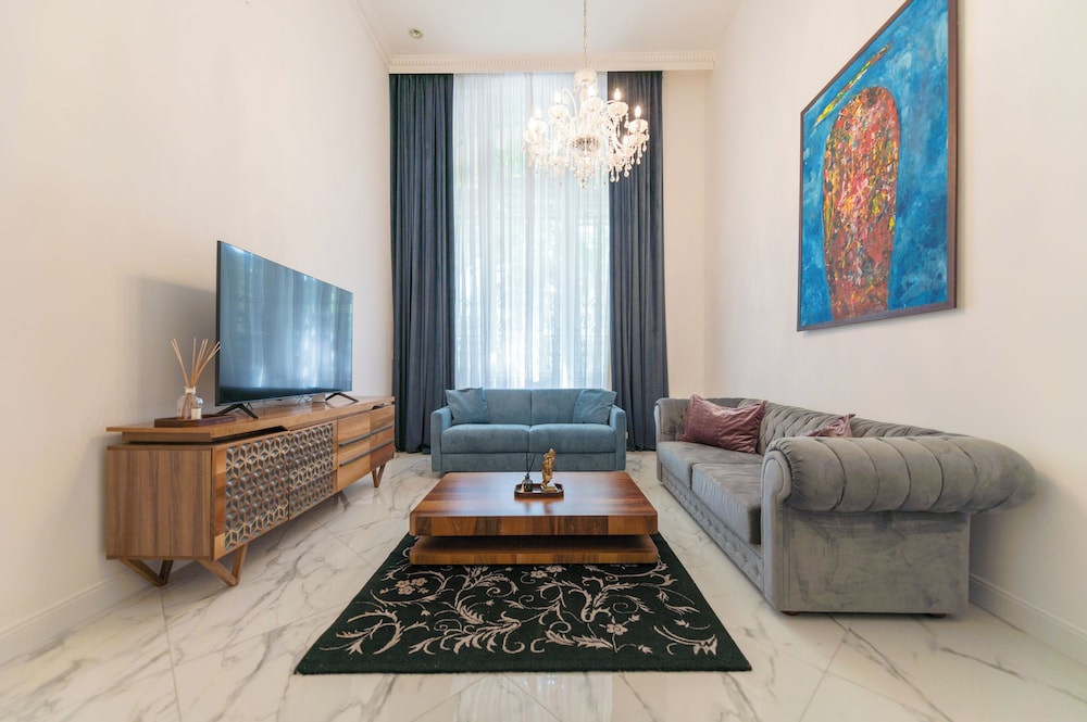 Junior Apartment