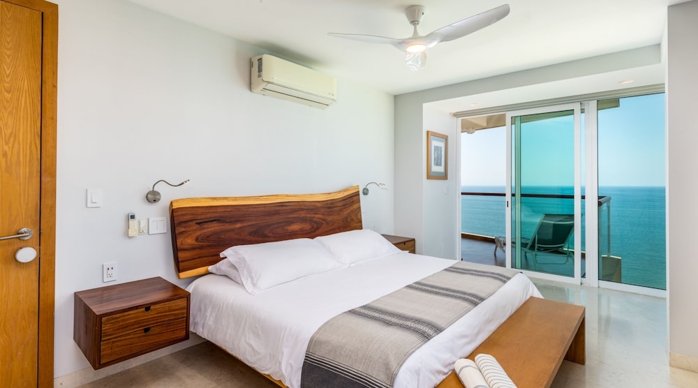 Luxury Apartment, 4 Bedrooms, Ocean View photo 1