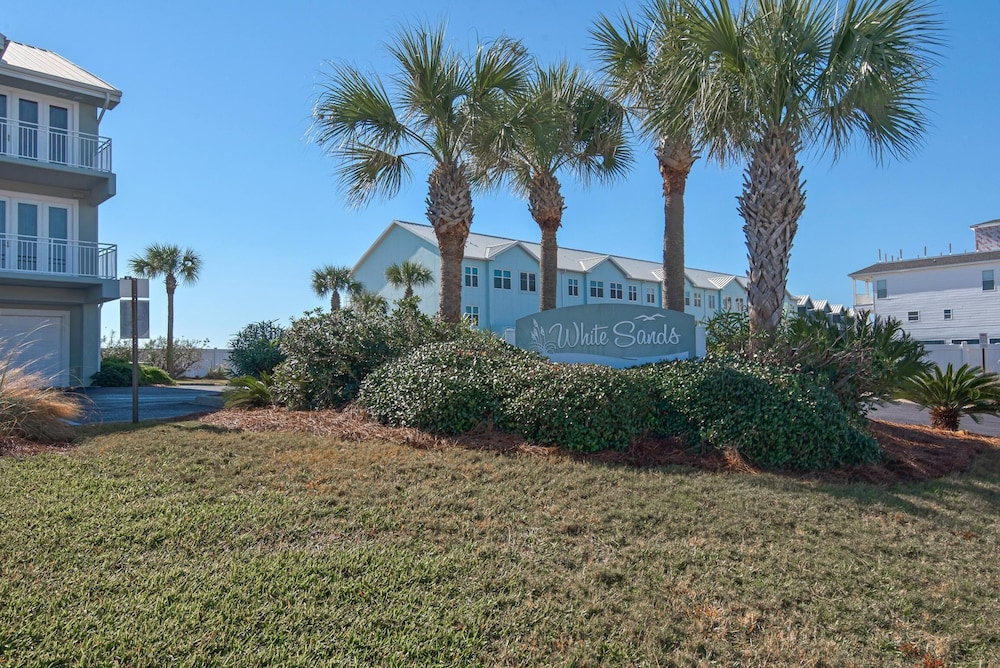 Condo, Multiple Beds (White Sands 423)