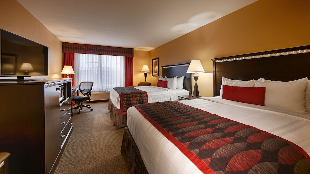 Standard Room, 2 Queen Beds, Non Smoking, Microwave (Larger Room) - Photo 2