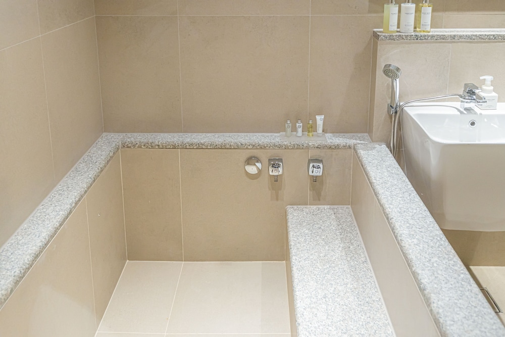Deluxe Spa - Photo 5
