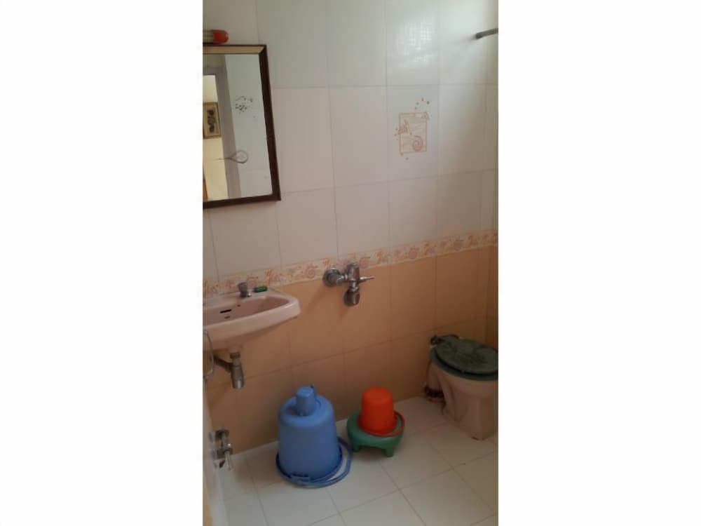 Budget Non AC Room photo 2