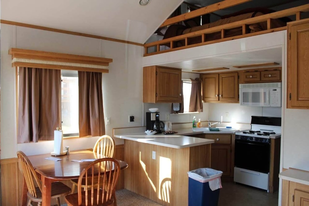 Spruce Chalet photo 1