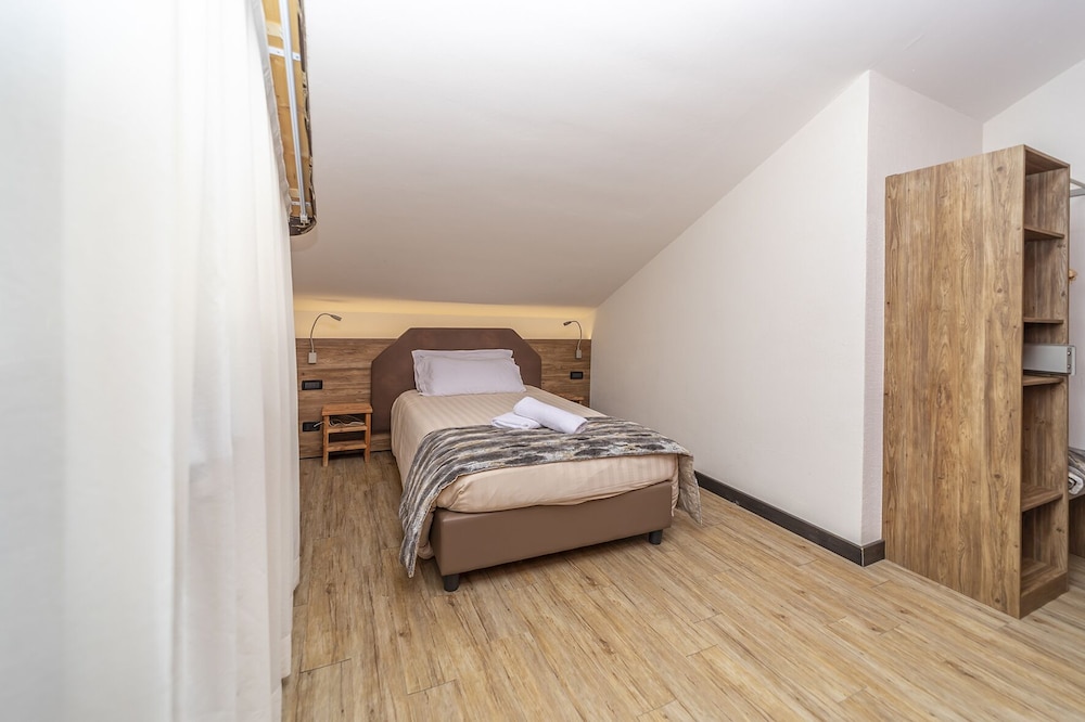 Classic Single Room photo 3