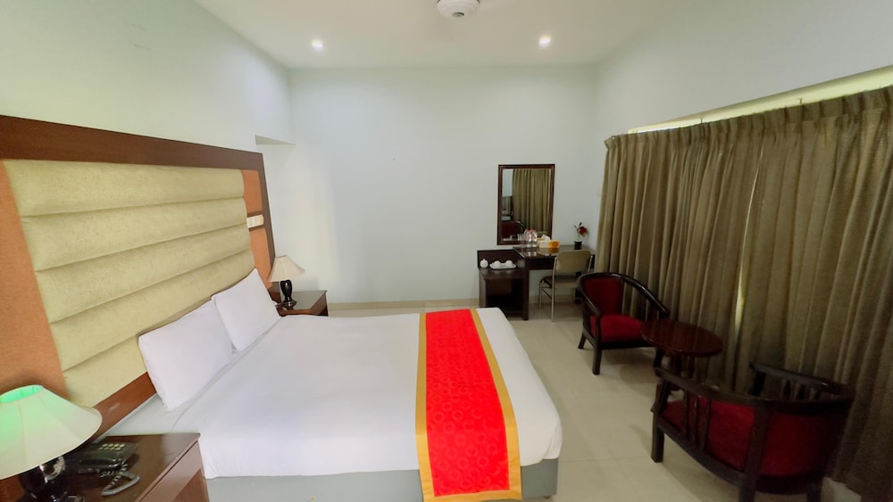 Superior Double Room, City View photo 2