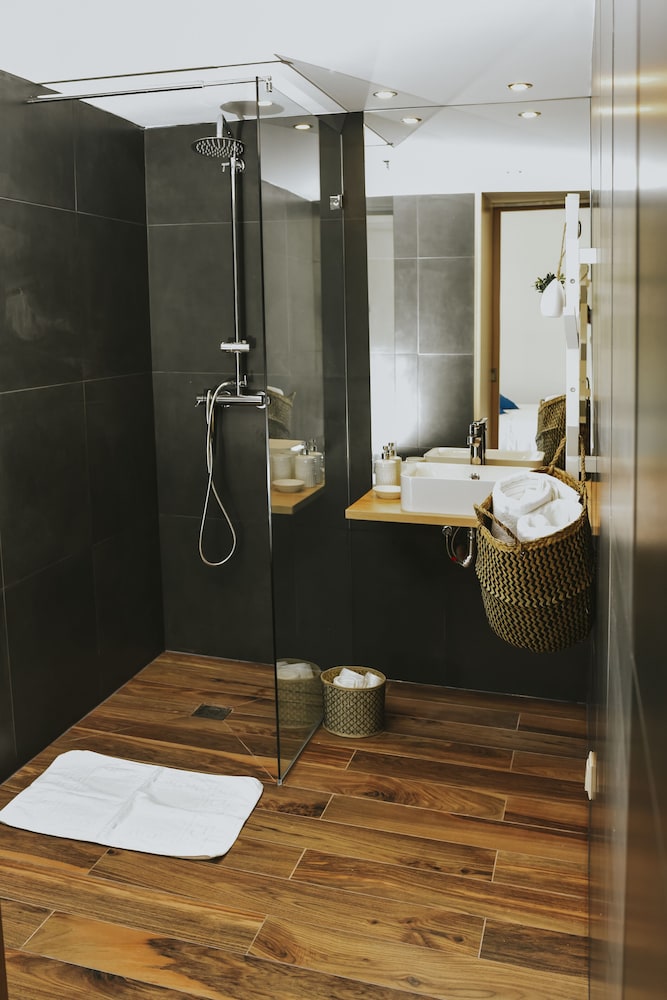 Family Studio Suite, 1 Bedroom, Kitchenette, Garden Area photo 3