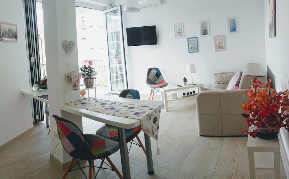 Apartment (6) photo 1