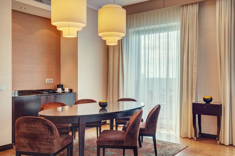 Deluxe Suite, 2 Twin Beds - Photo 2