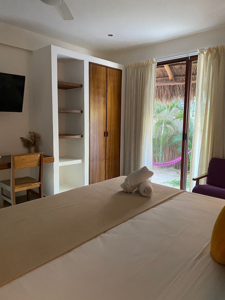 Superior Room, 1 King Bed, Non Smoking