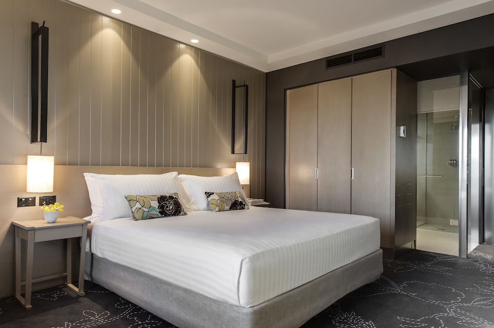 Club Room, Business Lounge Access, Darling Harbour Outlook