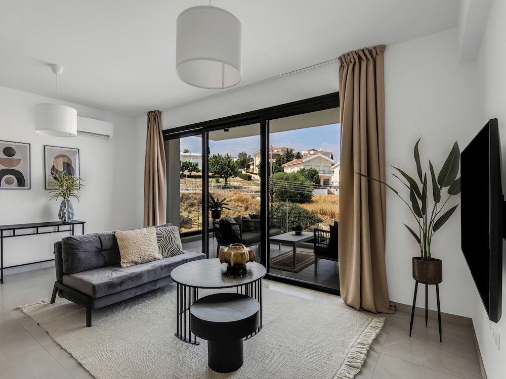 Apartment, 2 Bedrooms, Balcony, City View