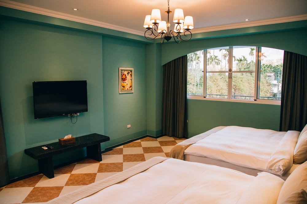 Gallery Quadruple Room, 2 Queen Beds photo 2