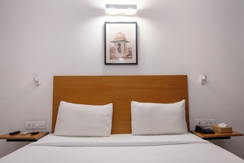 Superior King Room - Photo 3