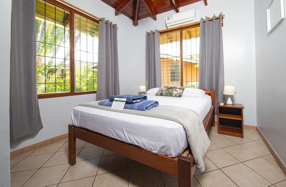 Classic Villa, 2 Bedrooms, Kitchenette, Garden View photo 2