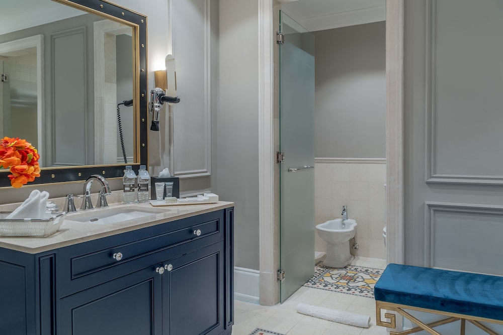 Royal Suite, 1 Bedroom, Non Smoking, City View - Photo 11