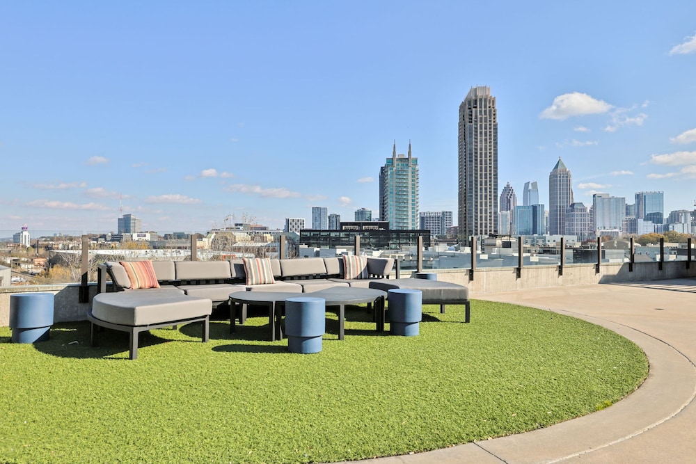 Ebony Ivory Midtown King Bed, Billede 4