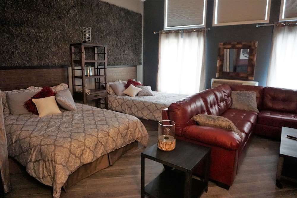Penthouse - Photo 1